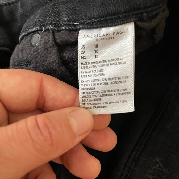 American Eagle distressed shorts - Picture 3 of 3